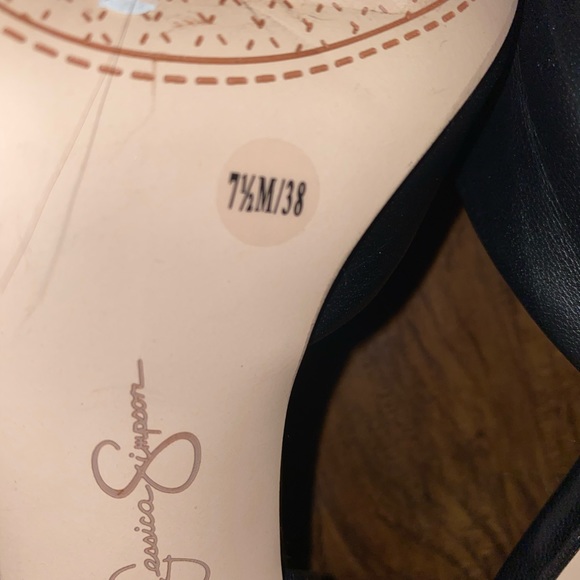 Jessica Simpson Pumps - Picture 5 of 5